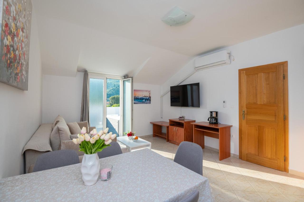Apartments Dubelj Komolac Kültér fotó
